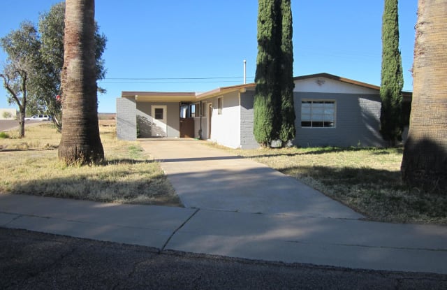 4501 Cedar Drive Sierra Vista Az Apartments For Rent