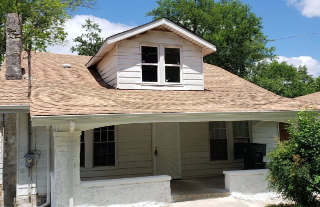 1207 N Chamberlain Avenue Chattanooga Tn Apartments For Rent