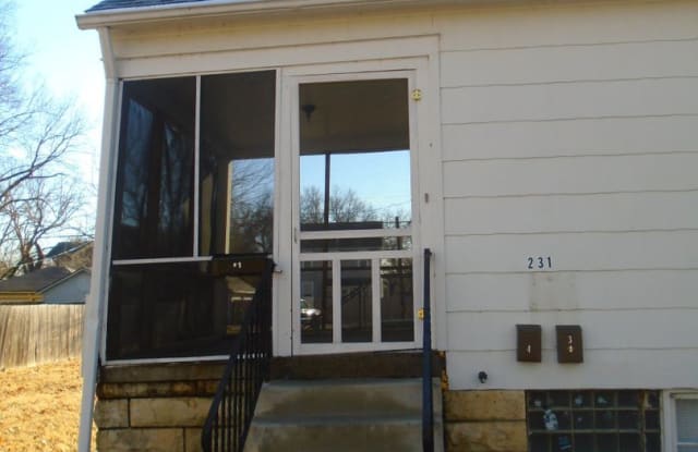 231 W 4th Apt 1 Junction City Ks Apartments For Rent