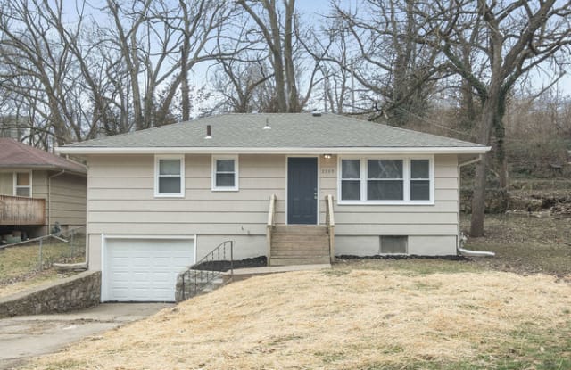 2239 East 77th Terrace Kansas City Mo Apartments For Rent