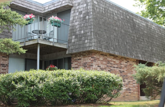 Normandy Village Apartments Wauwatosa Wi Apartments For Rent