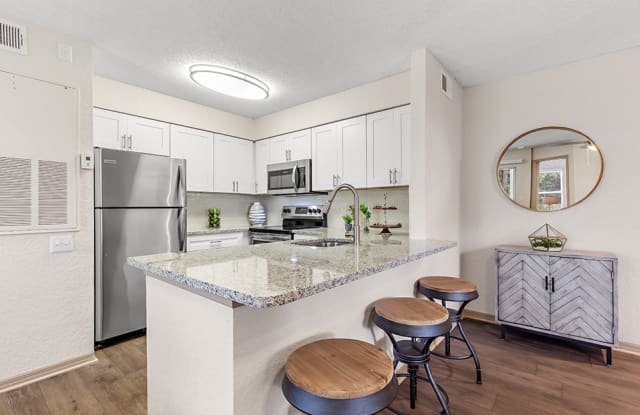 The Retreat At Crosstown Riverview Fl Apartments For Rent