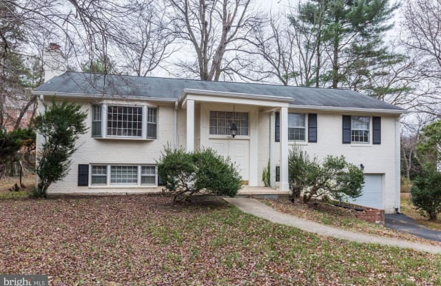 1303 Elsinore Ave Mclean Va Apartments For Rent