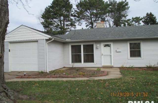 307 W Wynnwood Drive Peoria Il Apartments For Rent