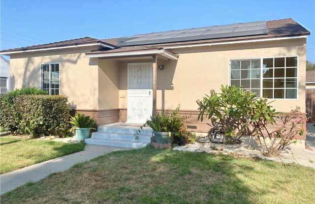 2960 Maine Avenue Long Beach Ca Apartments For Rent