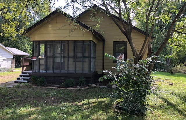 5139 W Miller St Indianapolis In Apartments For Rent