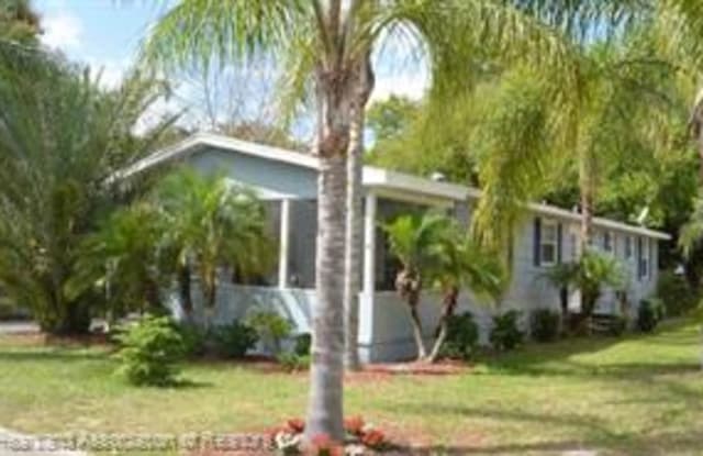 542 Violet Avenue 1