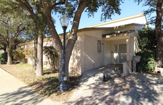21 Chimney Hollow Odessa Tx Apartments For Rent