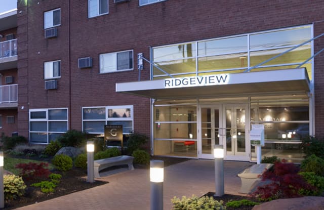 Ridgeview Apartments