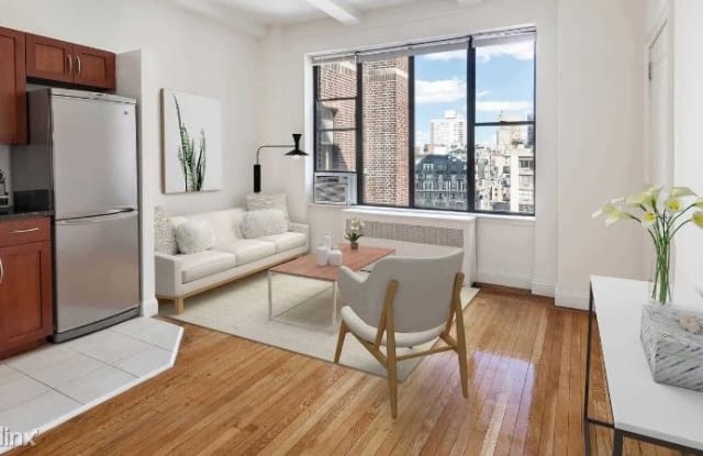228 West 71st Street 2b New York Ny Apartments For Rent