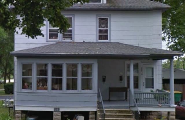 828 Doty Street 2 Upper Green Bay Wi Apartments For Rent