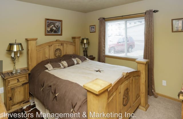 Cottonwood Apartments