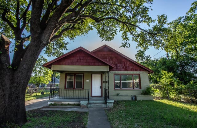 112 Paradise Street Fort Worth Tx Apartments For Rent