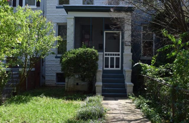 1377 Potomac Ave Se Washington Dc Apartments For Rent