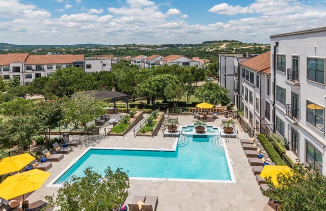 Paseo At Bee Cave Apartments Bee Cave Tx Apartments For Rent