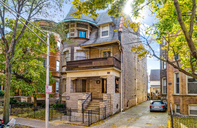 847 W Wellington Chicago Il Apartments For Rent