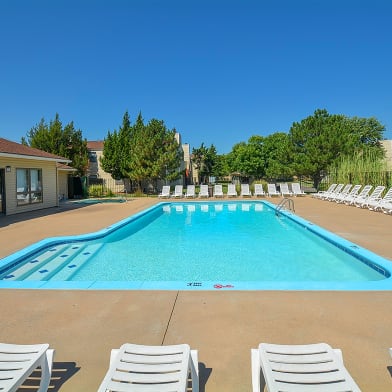 Cross Creek Apartments For Rent