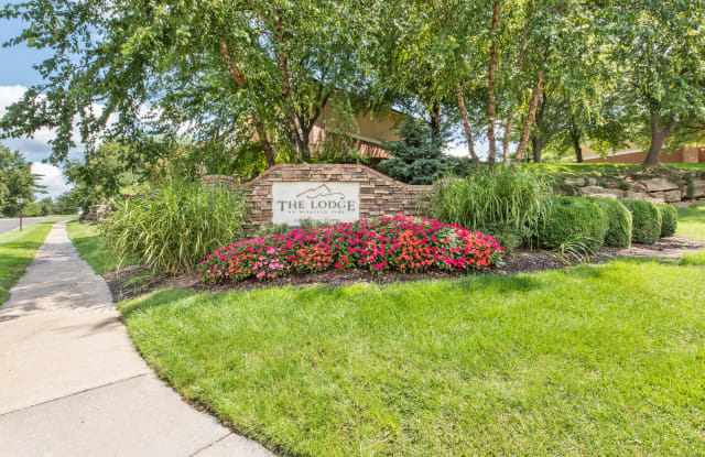 The Lodge Of Overland Park Overland Park Ks Apartments For Rent