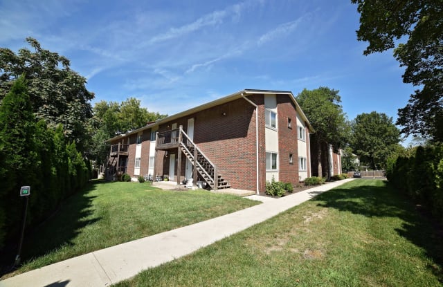 Charlotte Square 3330 3368 Charlotte Kansas City Mo Apartments For Rent