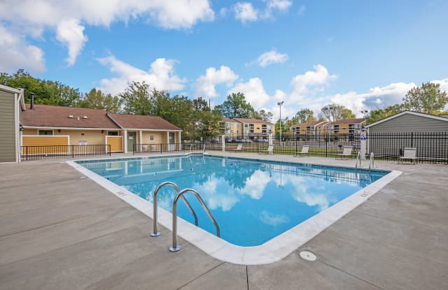 Parkside At Castleton Square Indianapolis In Apartments For Rent
