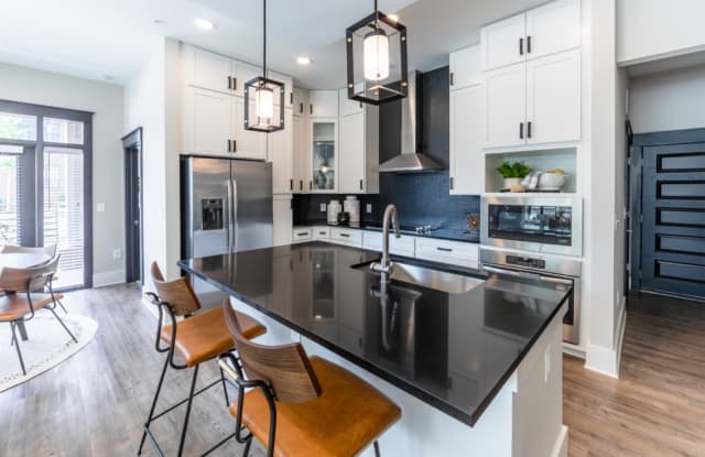 Village At Commonwealth Charlotte Nc Apartments For Rent