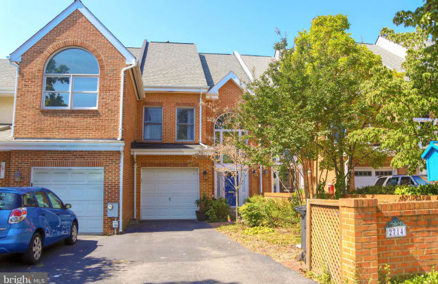 2714 Kenwood Avenue Alexandria Va Apartments For Rent