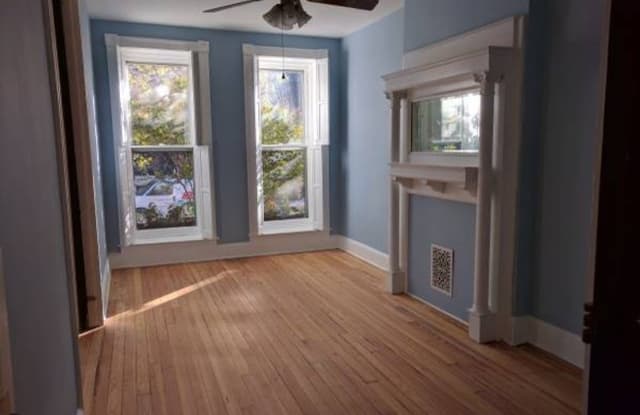 2522 N Calvert St Apt 1 Baltimore Md Apartments For Rent