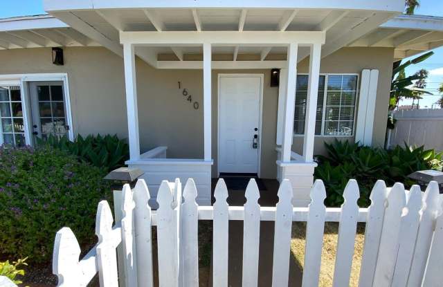 1640 S Tremont St Front House Oceanside Ca Apartments For Rent