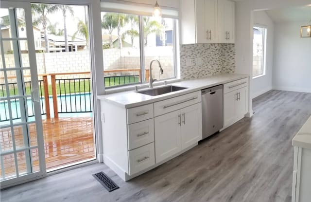 9921 Big Sur Drive Huntington Beach Ca Apartments For Rent