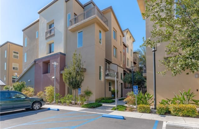 37 Waldorf Irvine Ca Apartments For Rent