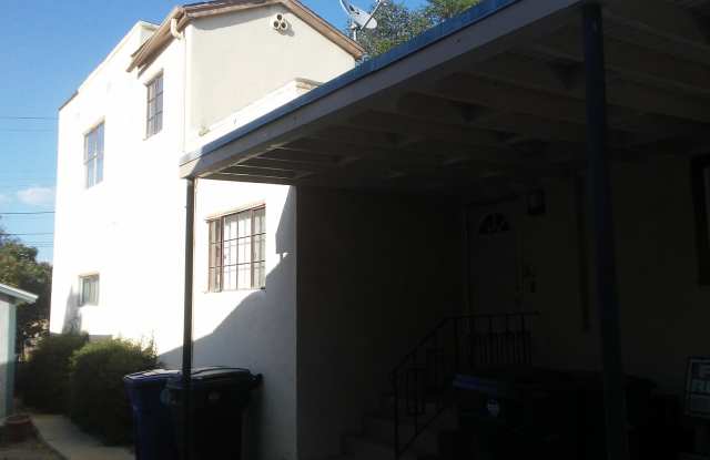 1917 Silver Avenue Se Albuquerque Nm Apartments For Rent