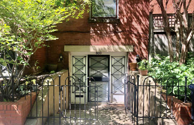 258 8th Street Southeast B Washington Dc Apartments