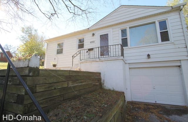 4202 N 65 Ave Omaha Ne Apartments For Rent