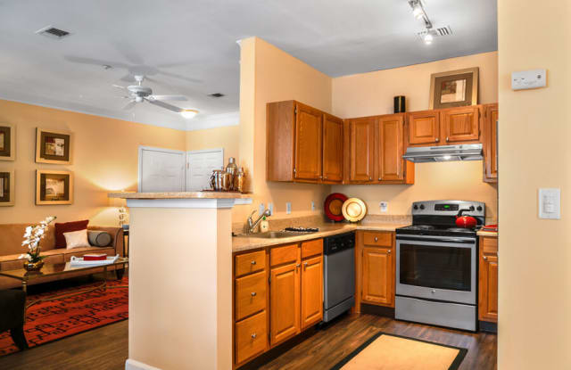River Pointe At Den Rock Apartments Lawrence Ma Apartments For Rent