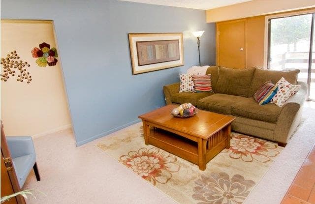 Delta Square Apartments Lansing Mi Apartments For Rent
