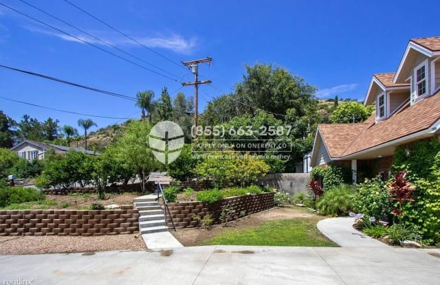 12668 Greenwald Lane North Tustin Ca Apartments For Rent