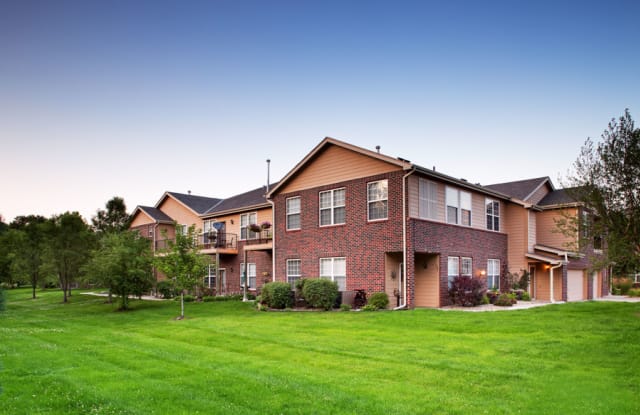 Wyndham Villas By Broadmoor Omaha Ne Apartments For Rent