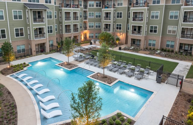 The Roosevelt at Arlington Commons - Arlington, TX apartments for rent