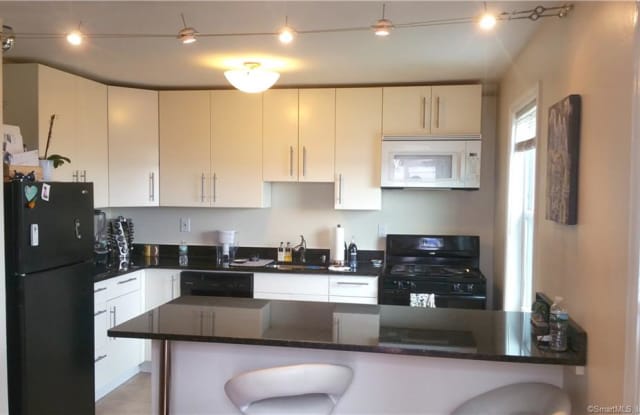 1070 East Main Street Stamford Ct Apartments For Rent