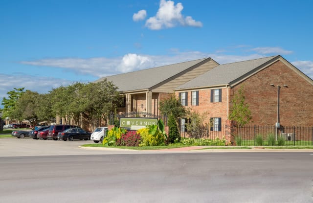 Governor Square Apartments Townhomes Carmel In Apartments For