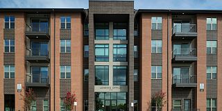 husky friendly apartments near me