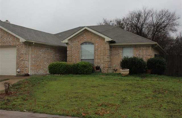 2805 Garden Oaks Place Grand Prairie Tx Apartments For Rent