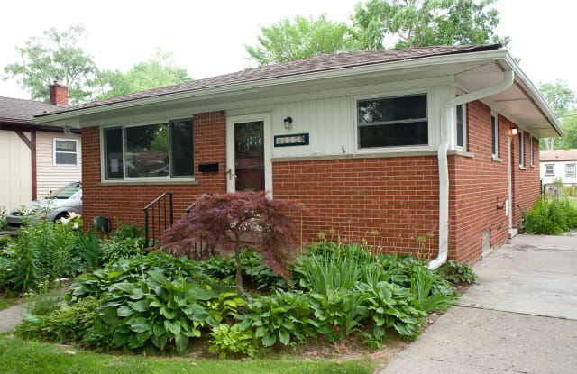 19338 Rensellor Street Livonia Mi Apartments For Rent