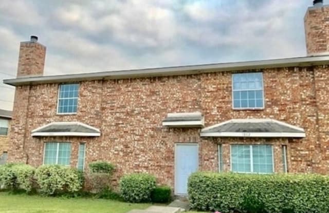 1966 High Meadow Drive Garland Tx Apartments For Rent