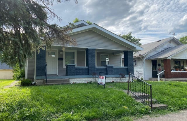 906 N Gladstone Avenue Indianapolis In Apartments For Rent