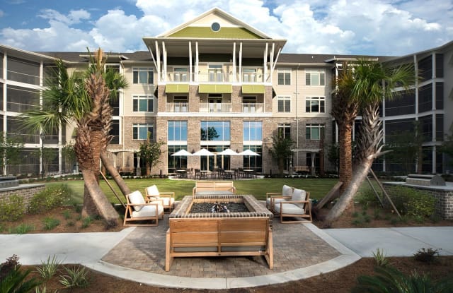 Waterwalk At Shelter Cove Hilton Head Island Sc Apartments For Rent