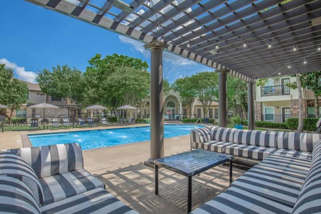 Warwick At Westchase Houston Tx Apartments For Rent