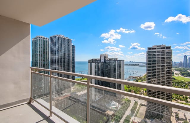 The Tides At Lakeshore East Chicago Il Apartments For Rent