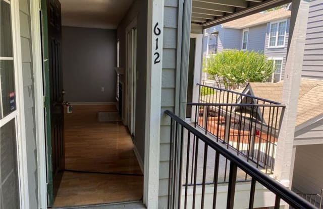 612 Granville Court Sandy Springs Ga Apartments For Rent