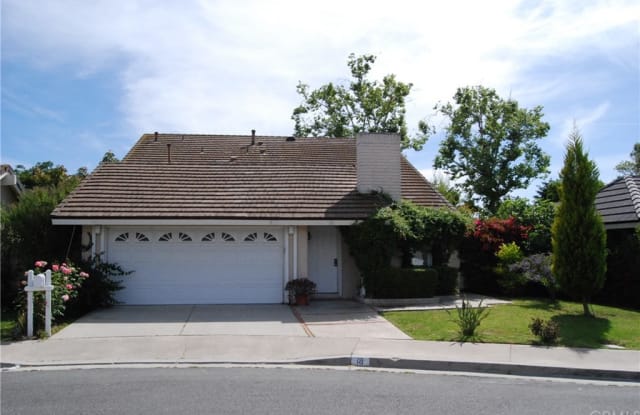 18 Star Thistle Irvine Ca Apartments For Rent